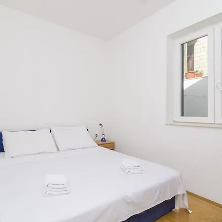 Medi Apartment